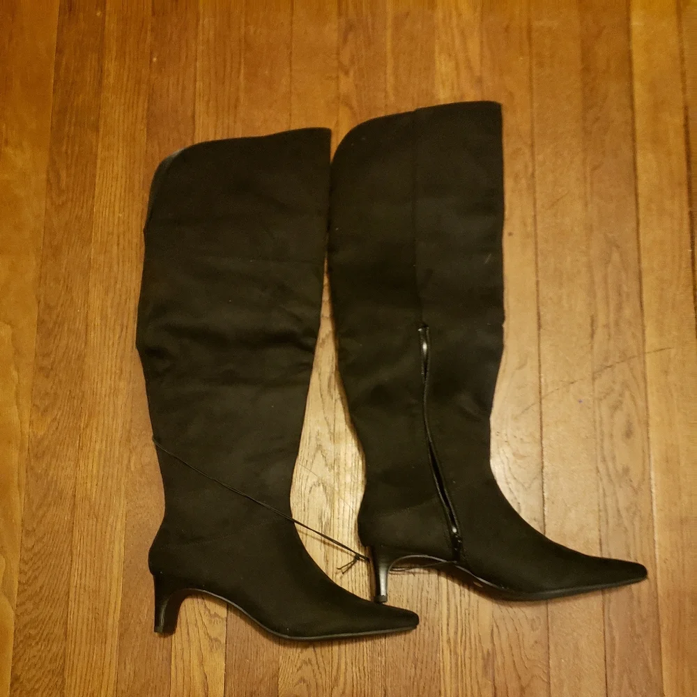 Elegant Black Women's Boots